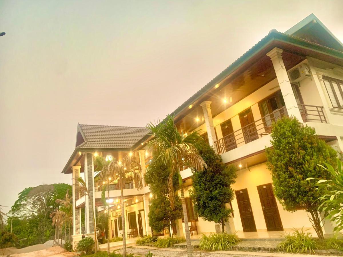 Garden Resort Vang Vieng Esterno foto